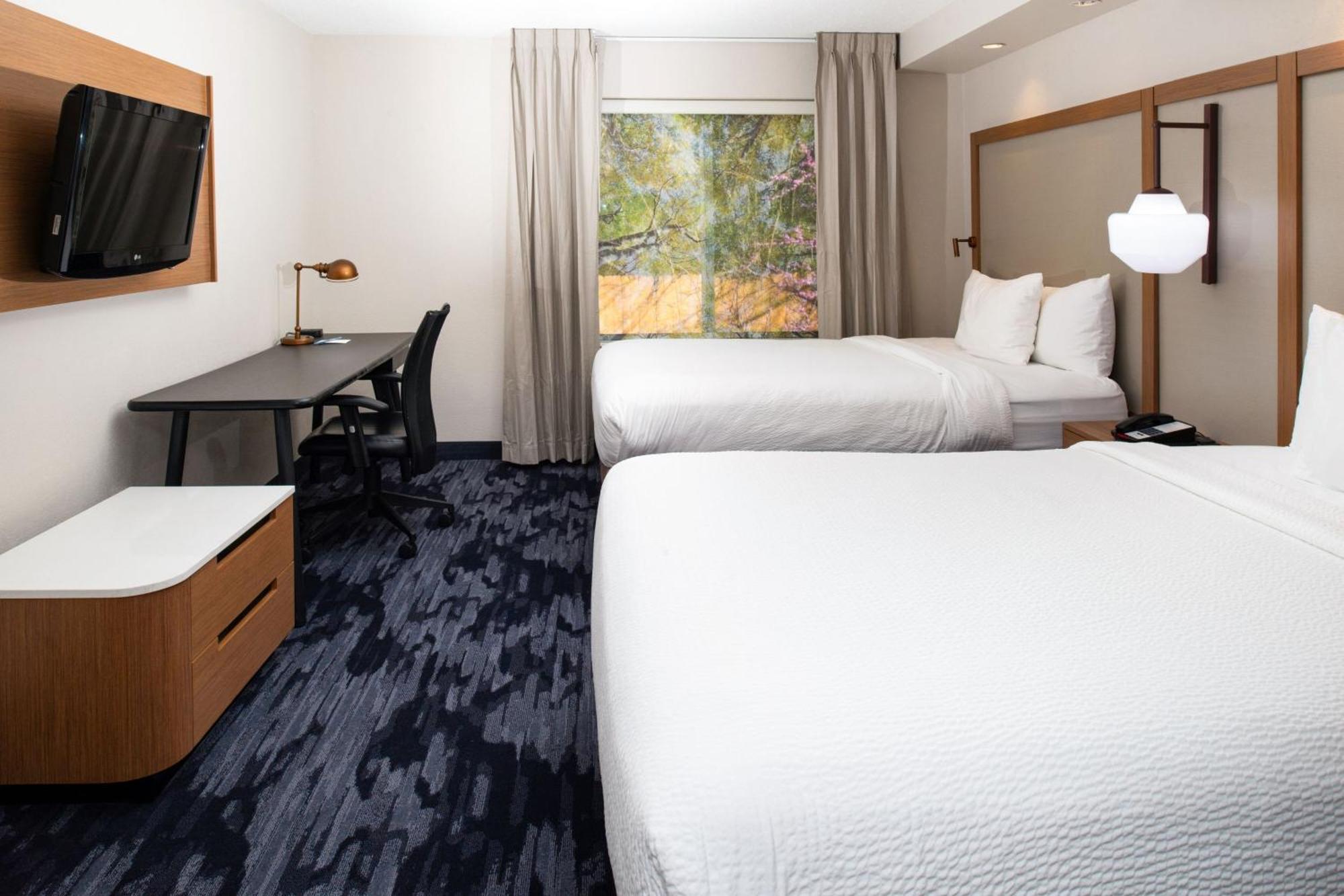 Fairfield Inn & Suites Greensboro Wendover Екстериор снимка