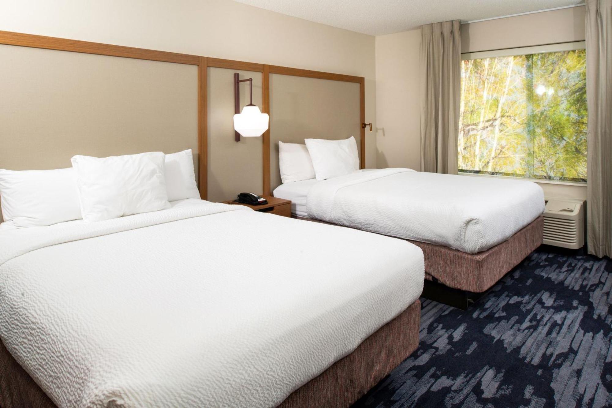 Fairfield Inn & Suites Greensboro Wendover Екстериор снимка