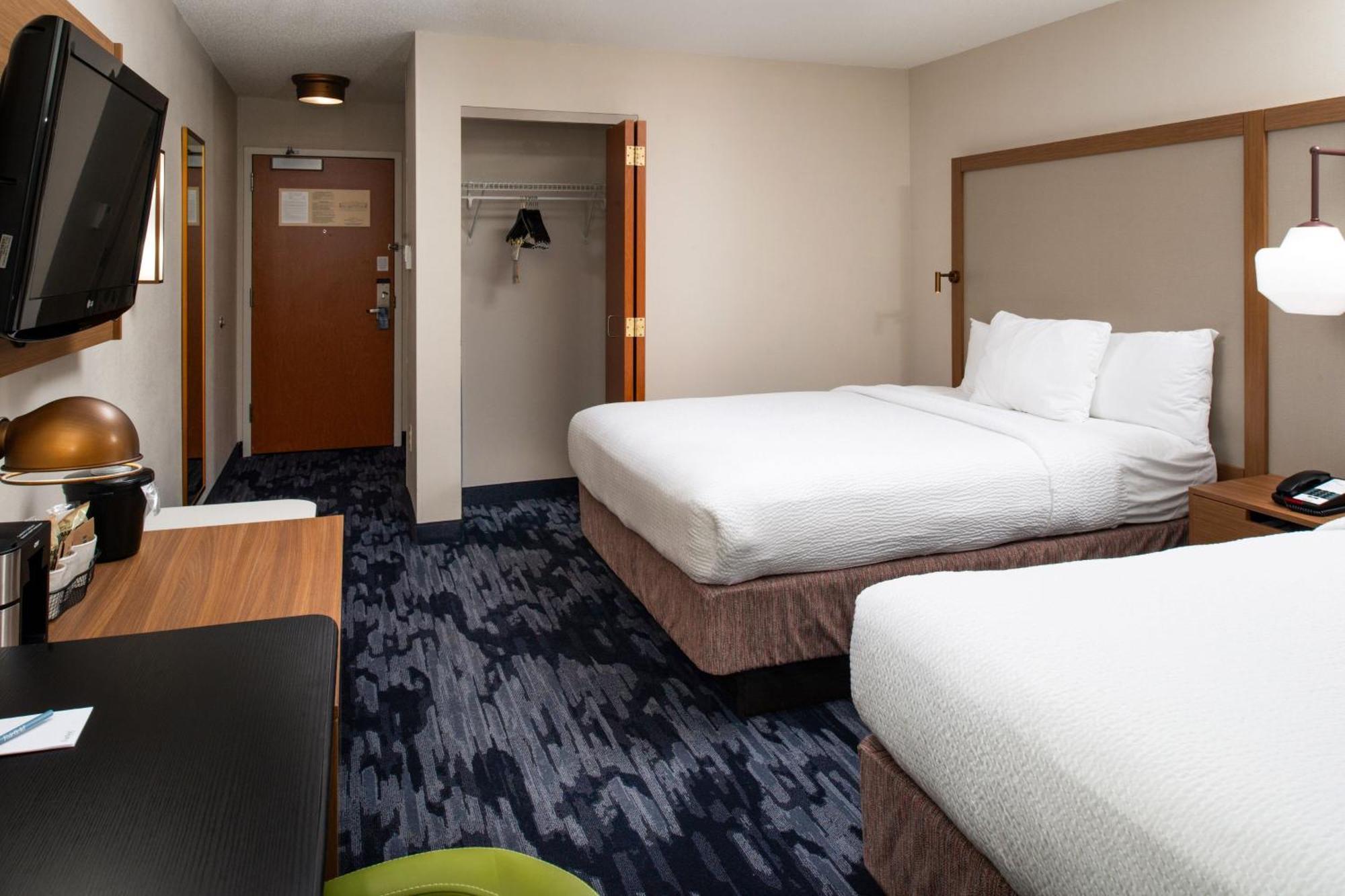 Fairfield Inn & Suites Greensboro Wendover Екстериор снимка