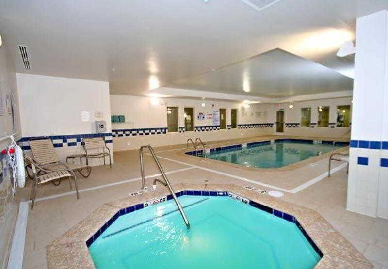 Fairfield Inn & Suites Greensboro Wendover Екстериор снимка