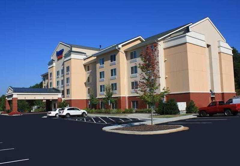 Fairfield Inn & Suites Greensboro Wendover Екстериор снимка