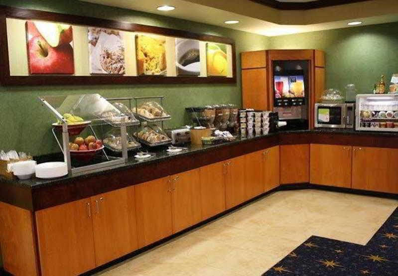 Fairfield Inn & Suites Greensboro Wendover Екстериор снимка