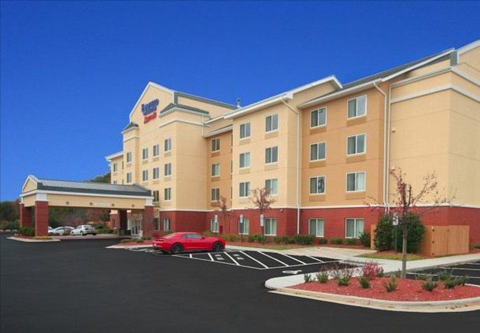 Fairfield Inn & Suites Greensboro Wendover Екстериор снимка